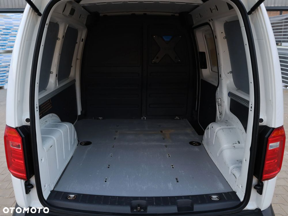 Volkswagen Caddy - 27