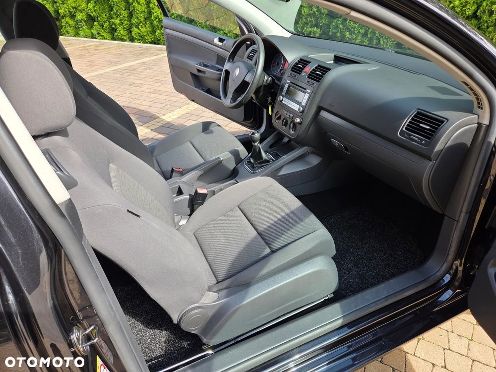 Volkswagen Golf - 18