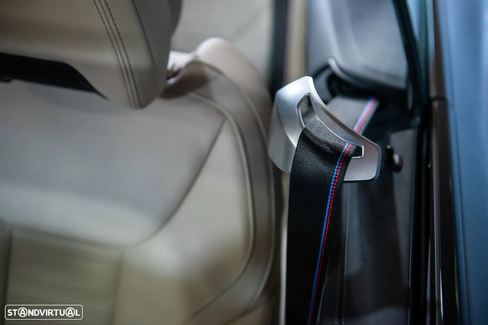 BMW 420 d xDrive Desportiva M Auto - 48