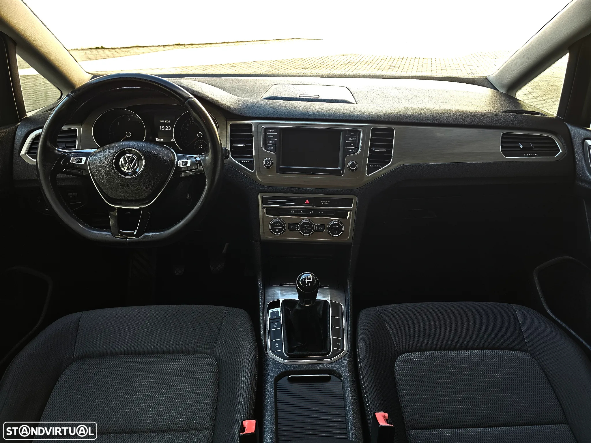 VW Golf 1.6 TDI Highline - 36