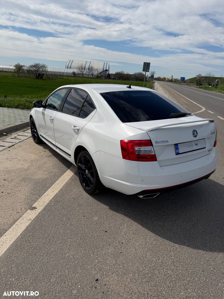 Skoda Octavia 2.0 TDI (Green tec) DSG RS - 6
