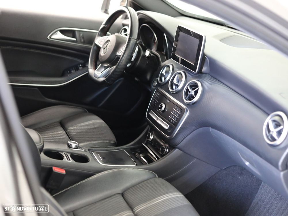 Mercedes-Benz A 180 d AMG Line Aut. - 35