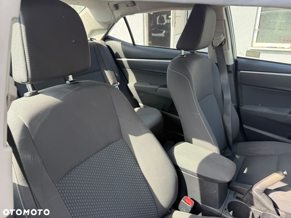 Toyota Corolla 1.6 Active - 23
