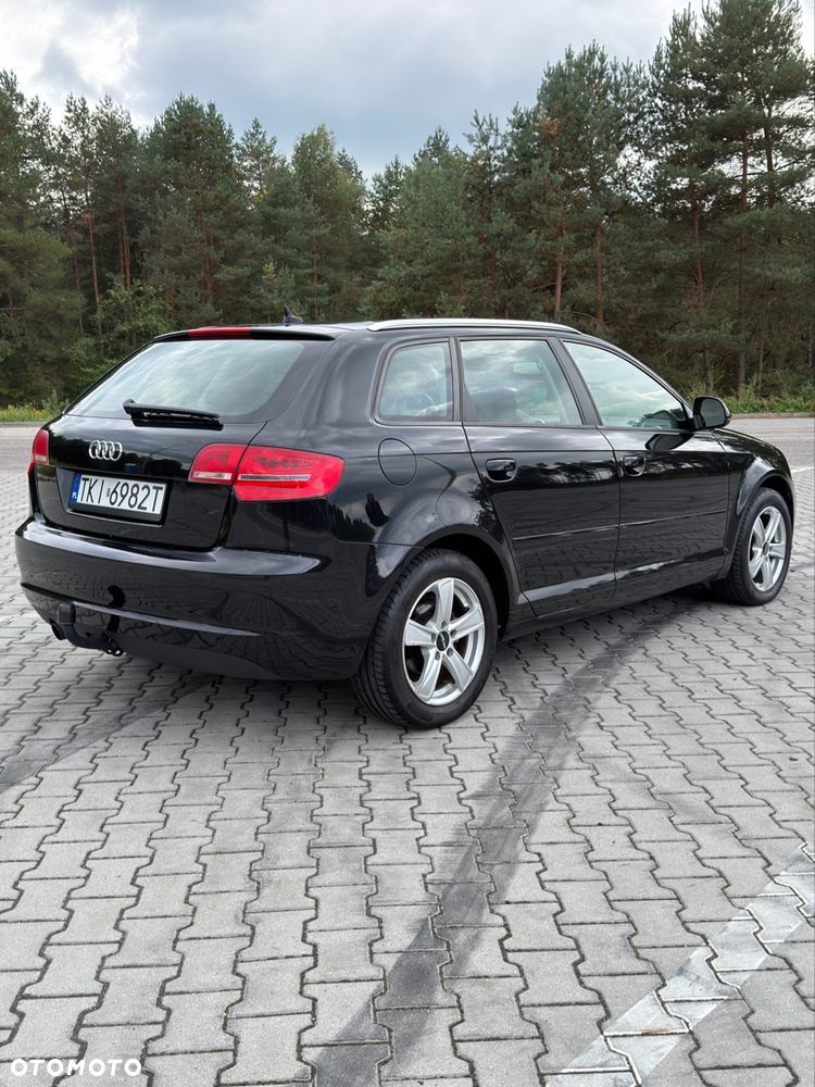 Audi A3 Sportback 2.0 TDI DPF Ambiente - 17