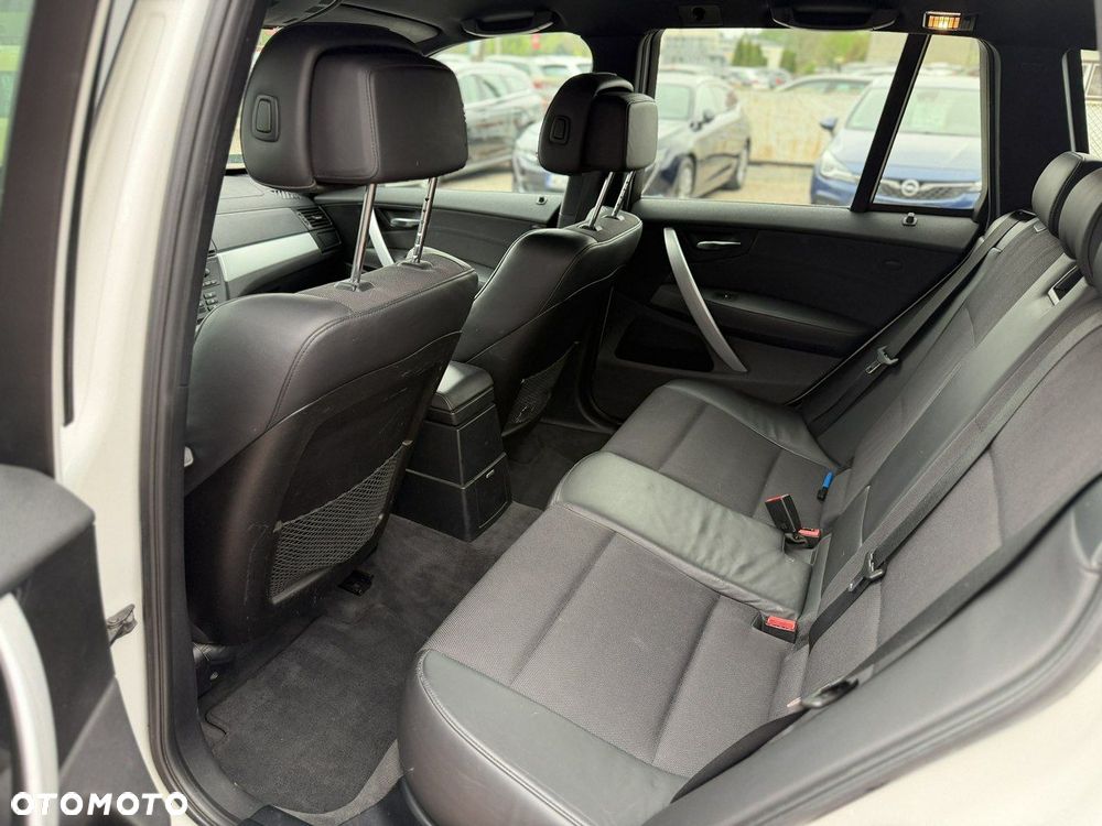 BMW X3 xDrive35d - 24