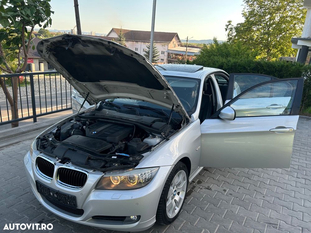 BMW Seria 3 320d DPF Aut. Edition Exclusive - 30