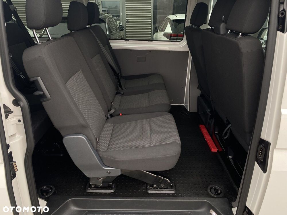 Volkswagen Transporter T6.1 - 24