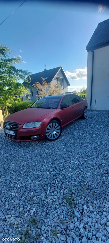 Audi A8 4.2 L Quattro - 23