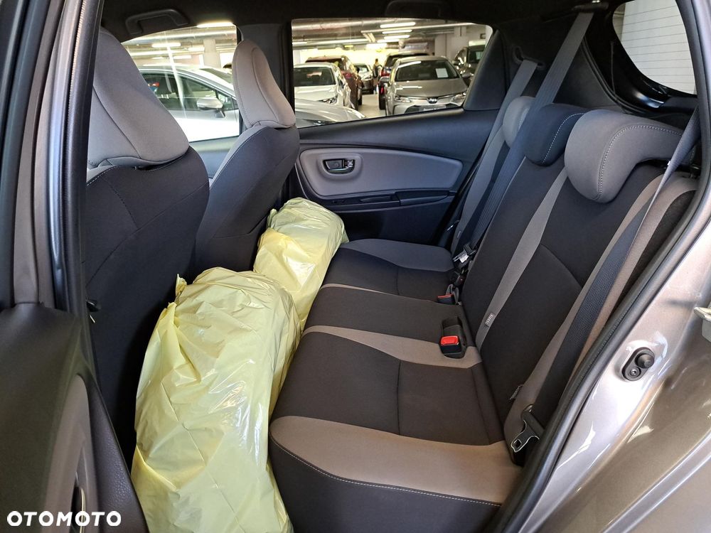 Toyota Yaris 1.33 Selection Platinum - 13