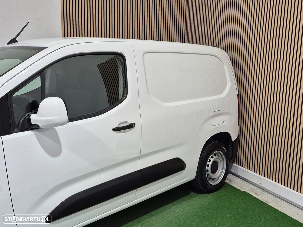 Opel Combo - 2019 - 3 LUGARES | GARANTIA | NACIONAL - 4