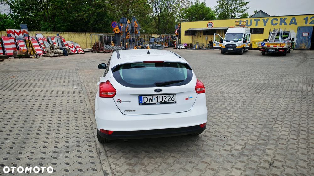 Ford Focus 1.5 TDCi SYNC Edition - 4
