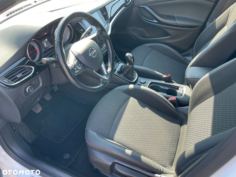 Opel Astra 1.6 D Start/Stop Innovation - 9