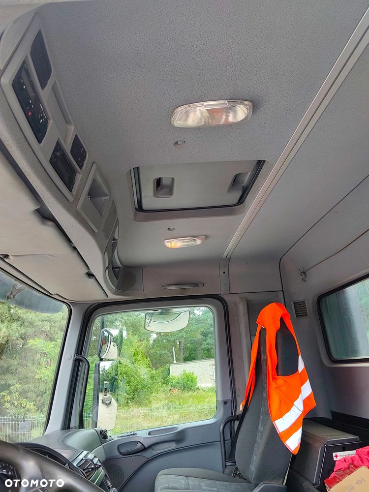 Mercedes-Benz Actros 3332 - 13