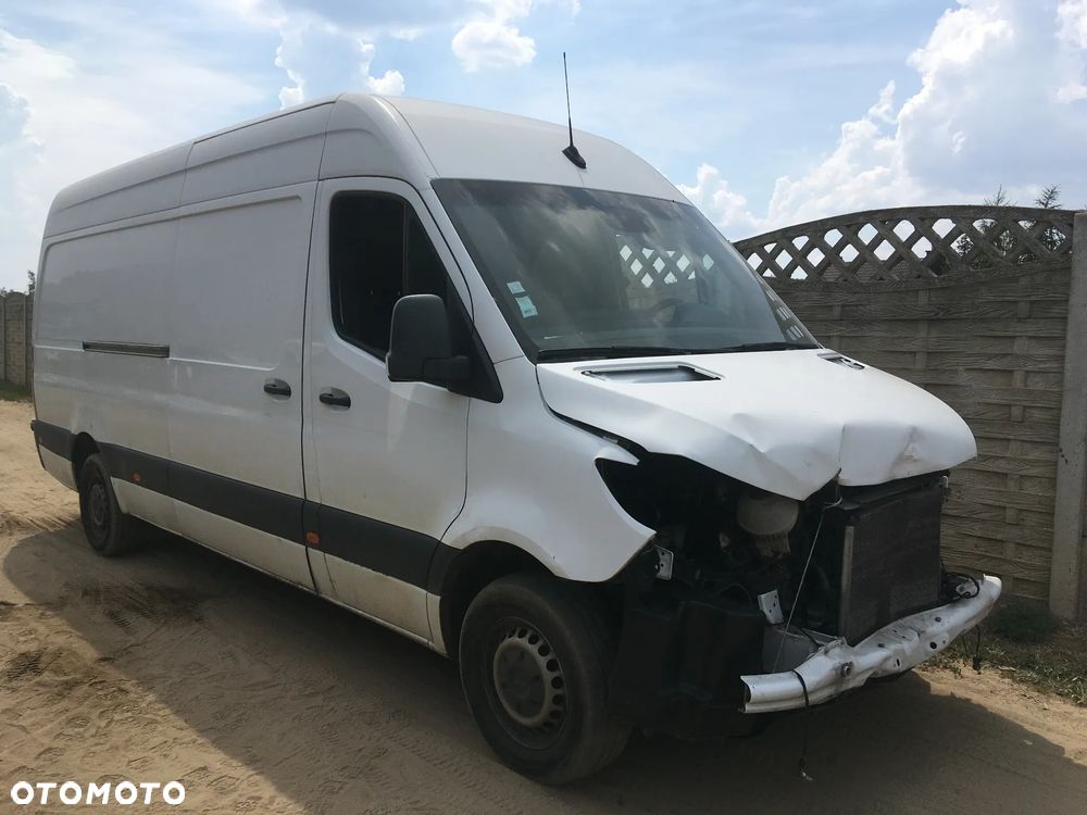 Mercedes-Benz Sprinter Max - 1