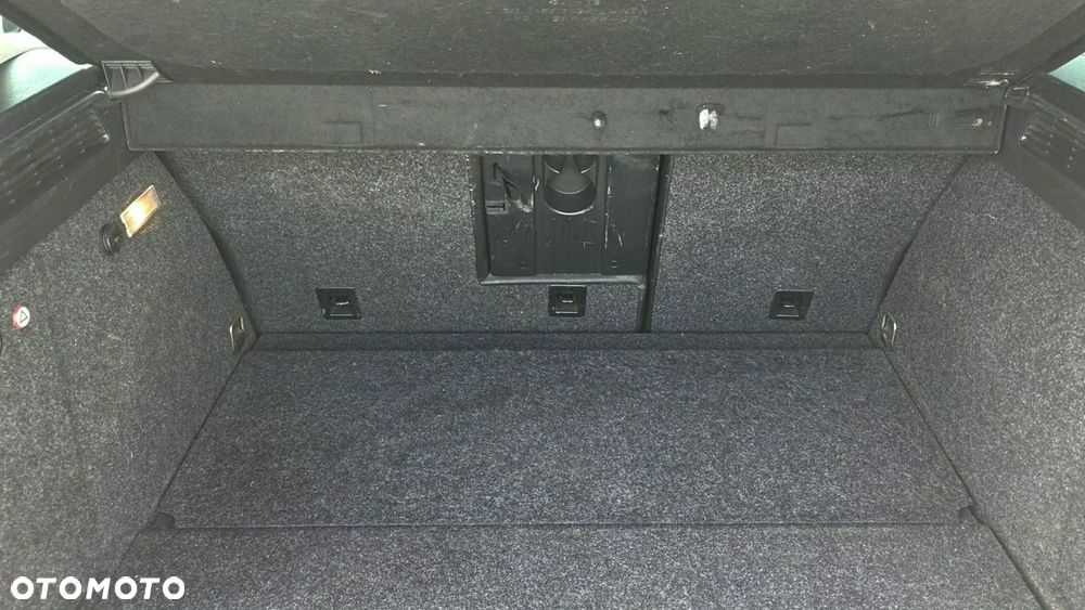 Volkswagen Tiguan - 14