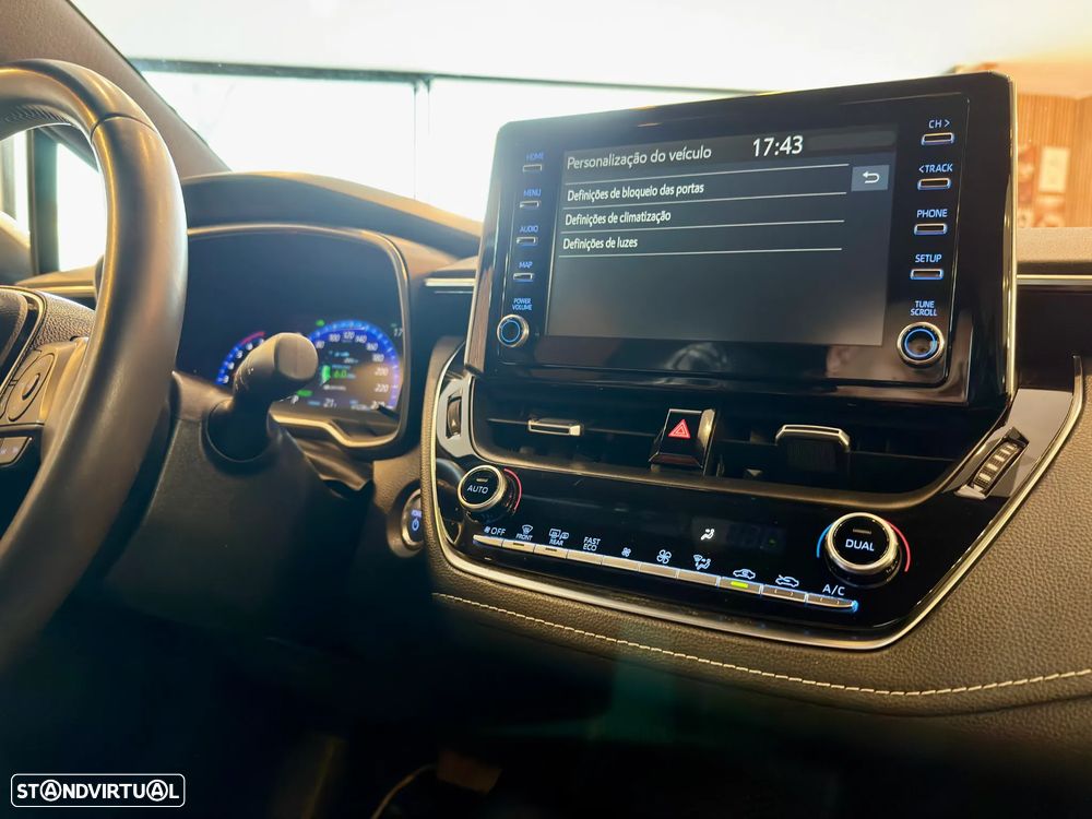 Toyota Corolla 1.8 Hybrid Comfort+P.Sport - 25