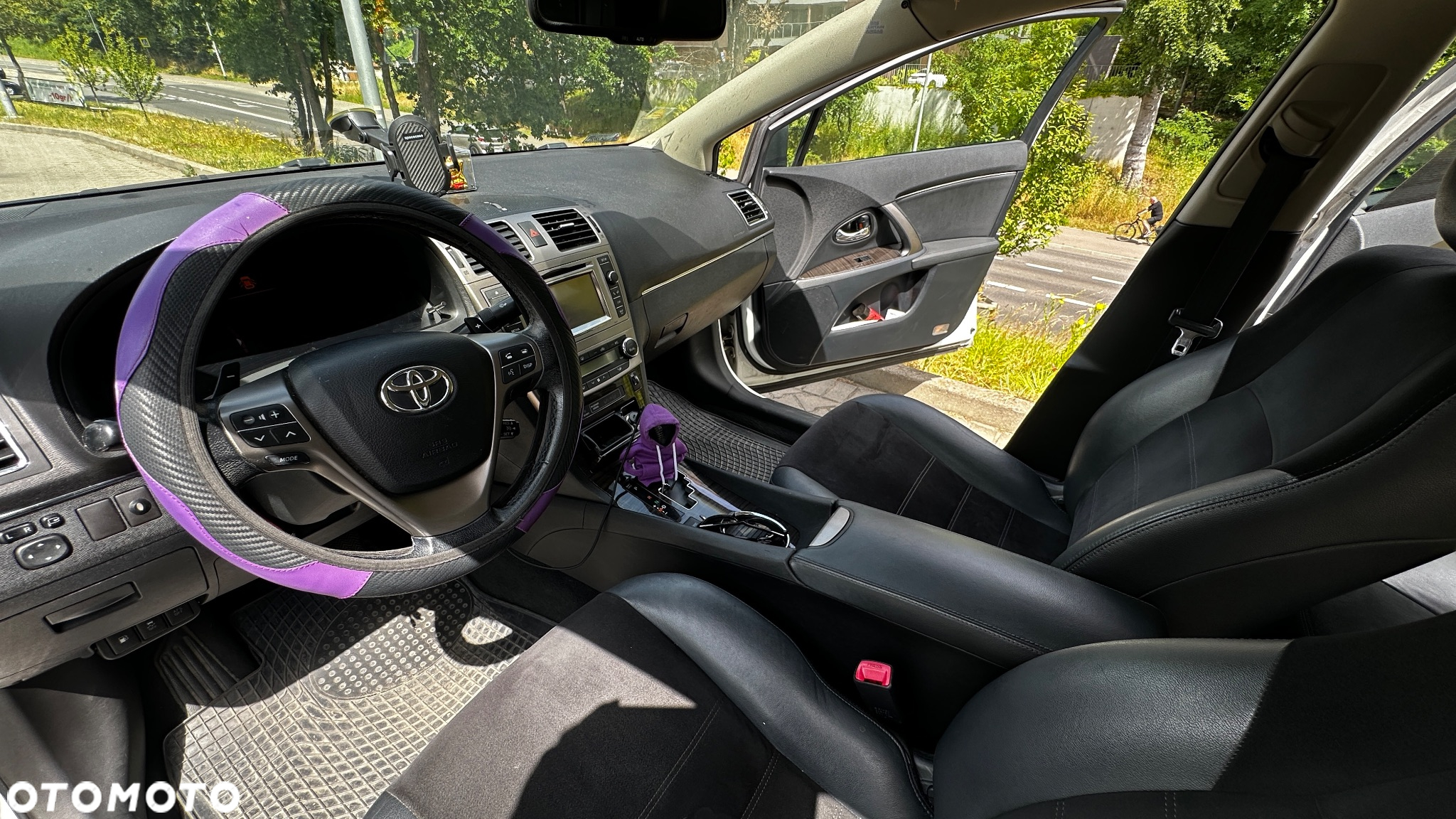 Toyota Avensis 1.8 Premium MS - 3