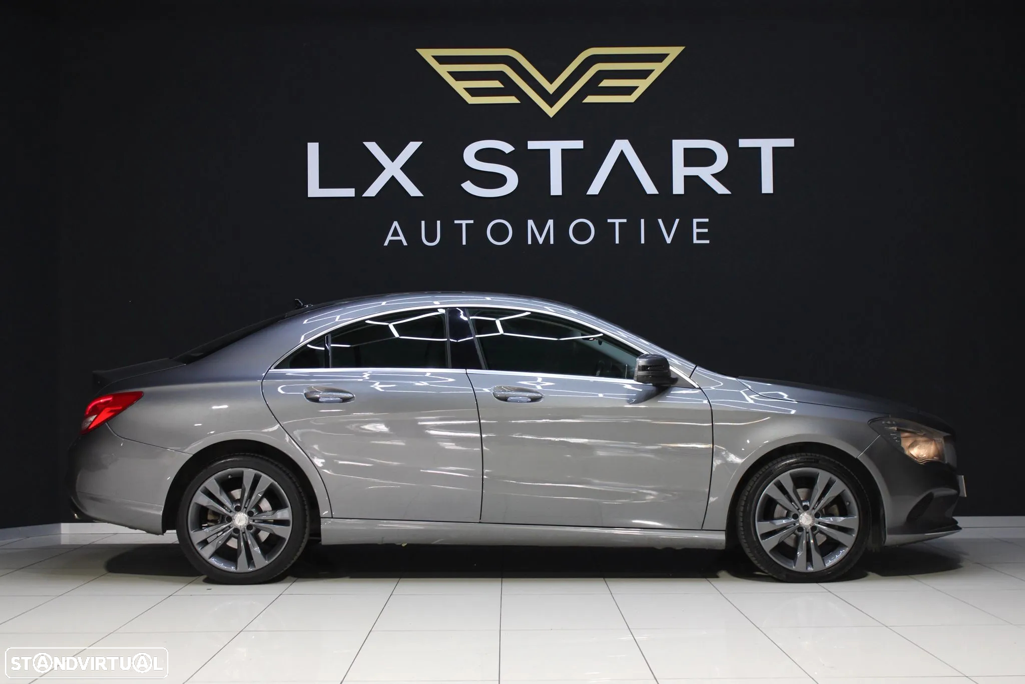 Mercedes-Benz CLA 180 d Urban - 4