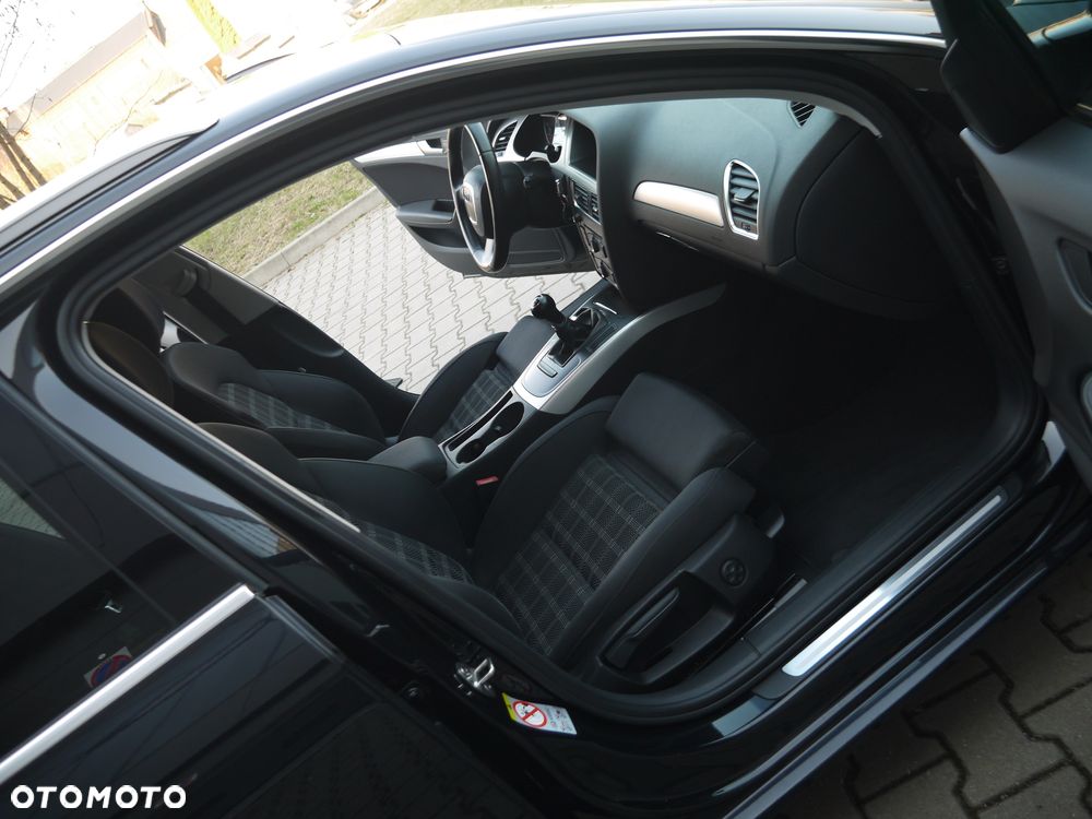 Audi A4 Avant - 16