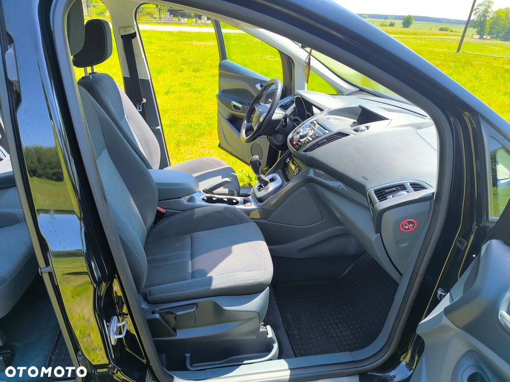 Ford Grand C-MAX - 15