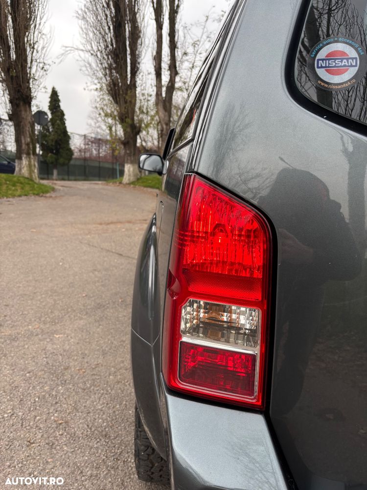 Nissan Pathfinder 2.5 dCi Comfort - 27