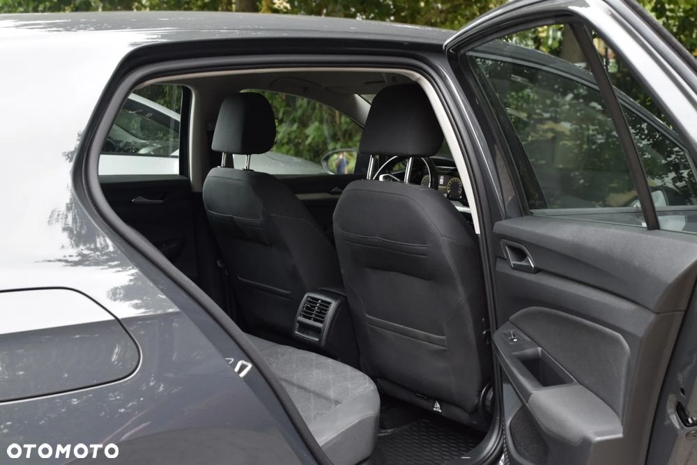 Volkswagen Golf - 16