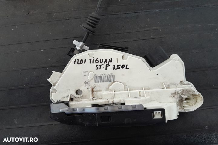 Broasca usa fata stanga 5N1837015E 5N1837015E Volkswagen VW Tiguan 1 - 1
