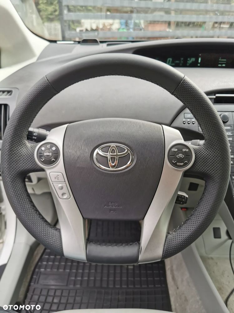 Toyota Prius - 17