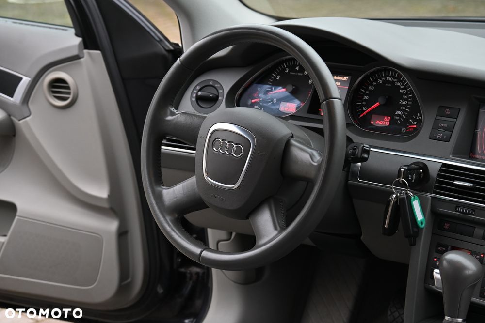 Audi A6 Limousine 3.2 FSI Quattro Tiptronic - 26