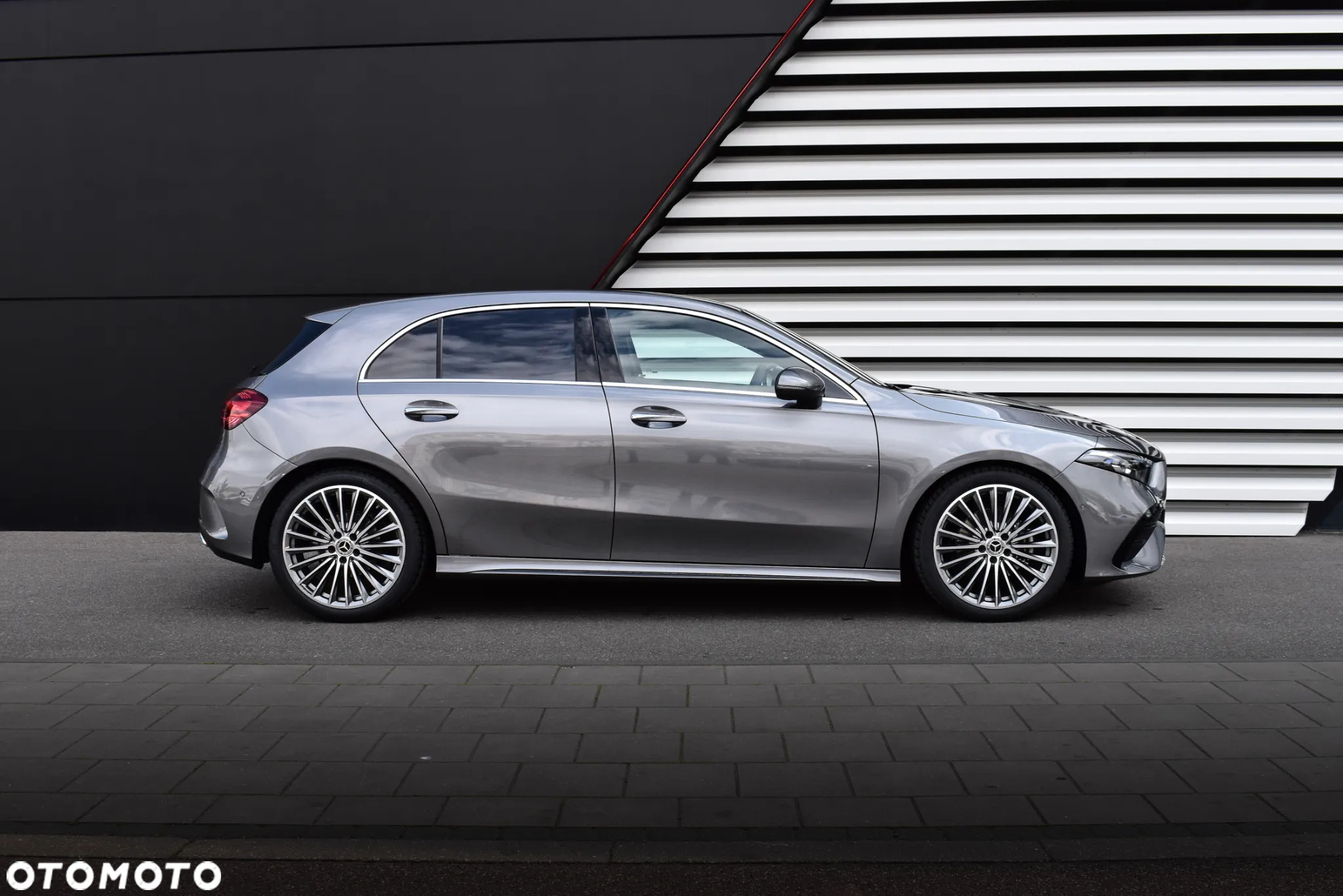 Mercedes-Benz Klasa A 180 7G-DCT AMG Line - 10