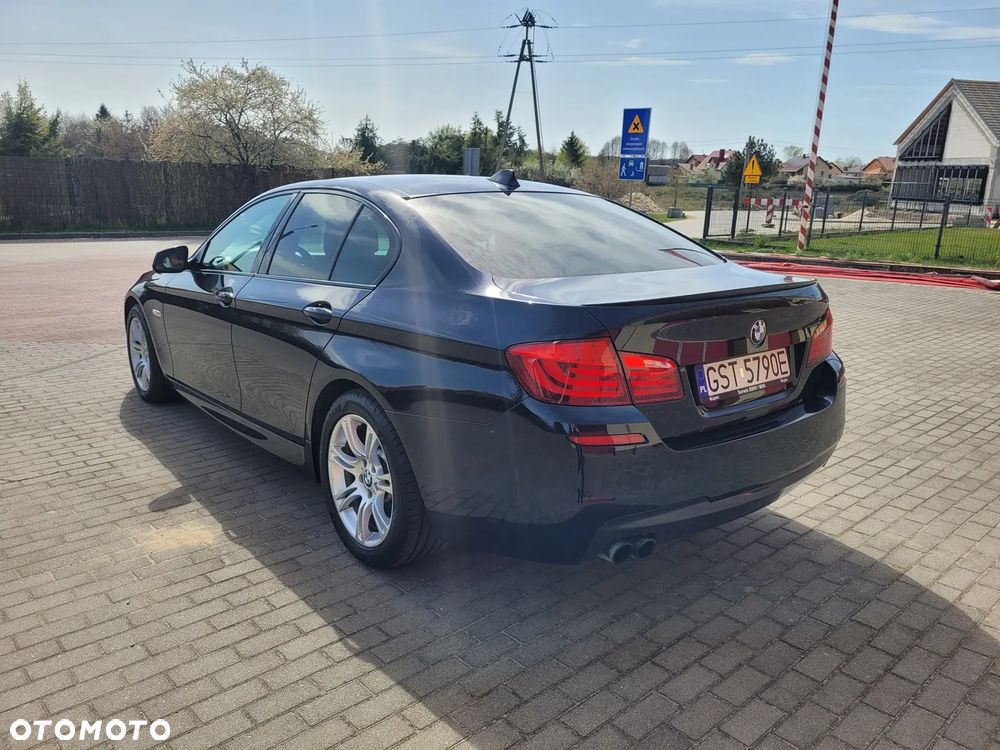 BMW Seria 5 528i xDrive - 4