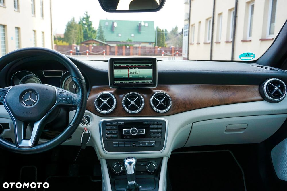 Mercedes-Benz GLA 200 Activity Edition - 6