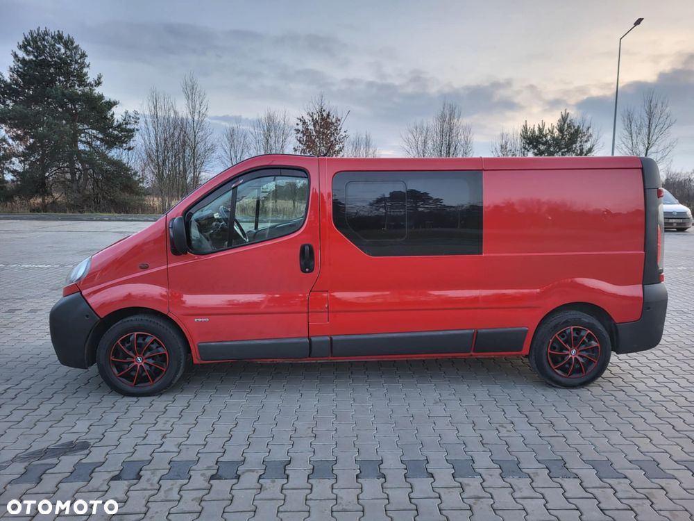 Opel Vivaro - 8
