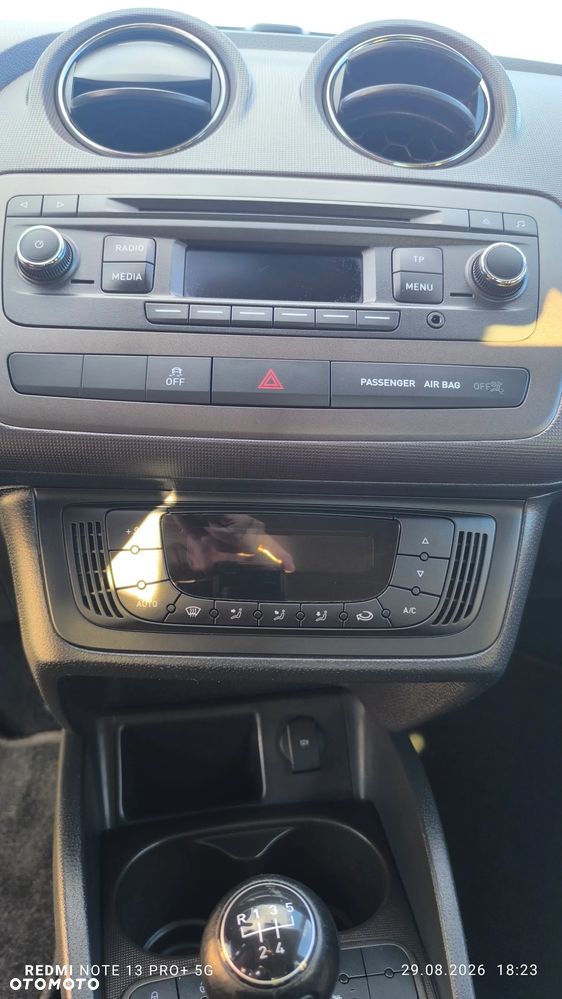 Seat Ibiza 1.4 16V Style - 24