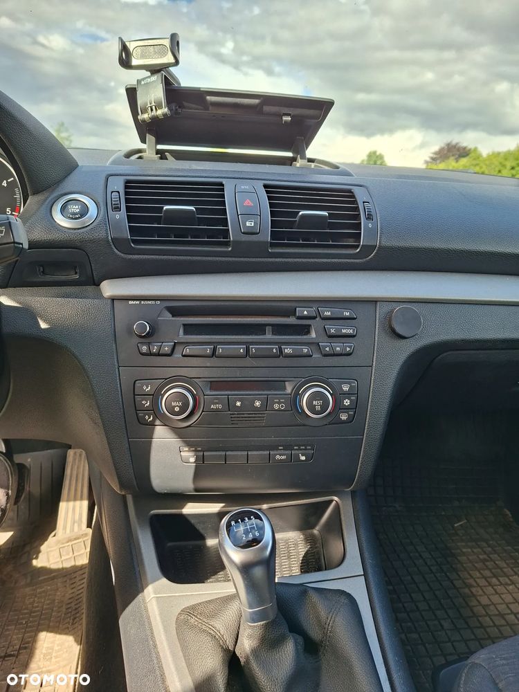 BMW Seria 1 118d DPF - 8