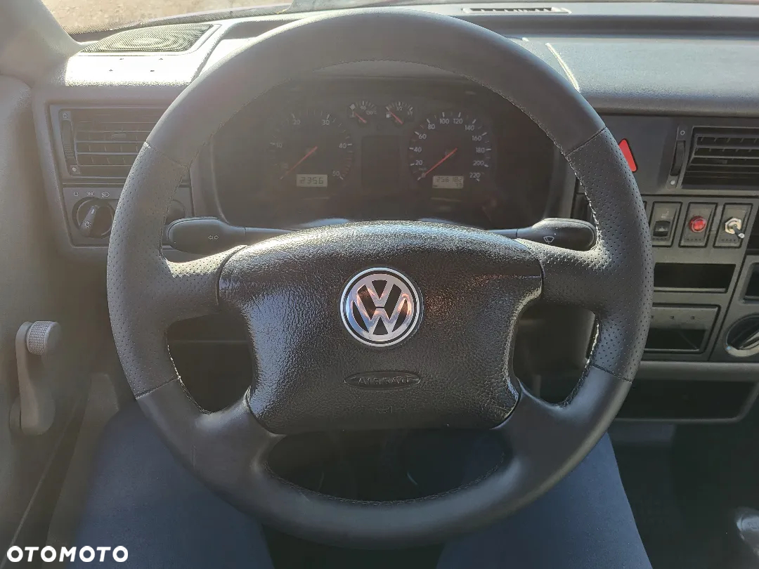 Volkswagen Transporter - 27