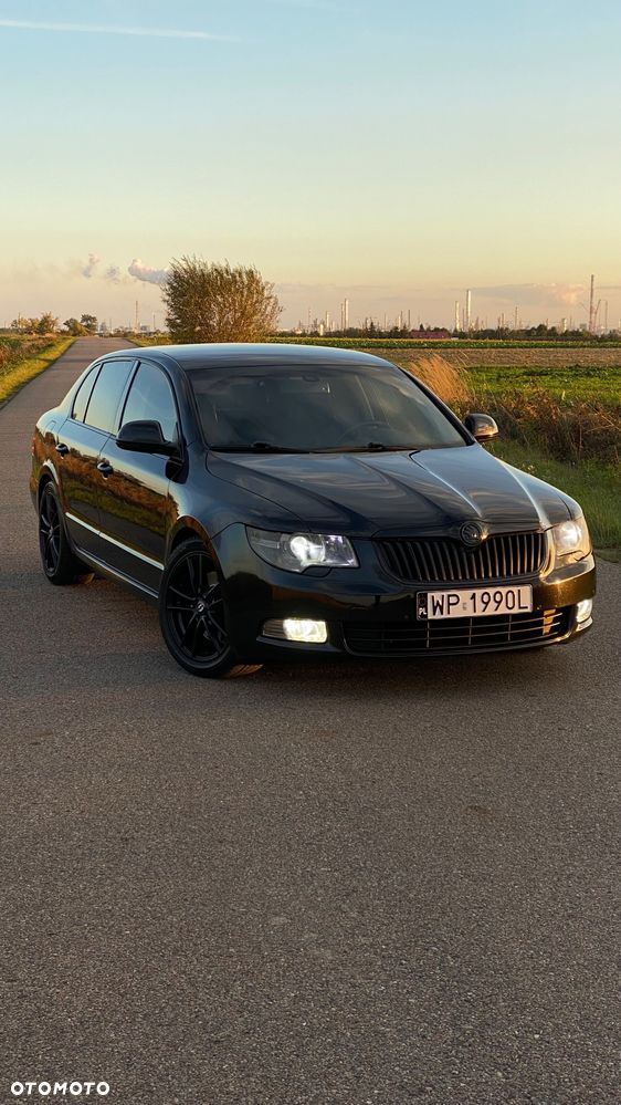 Skoda Superb 2.0 TDI Ambition - 1