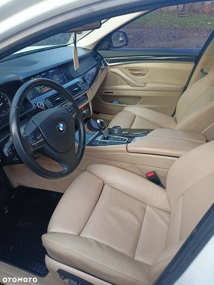 BMW Seria 5 535i Luxury Line - 10