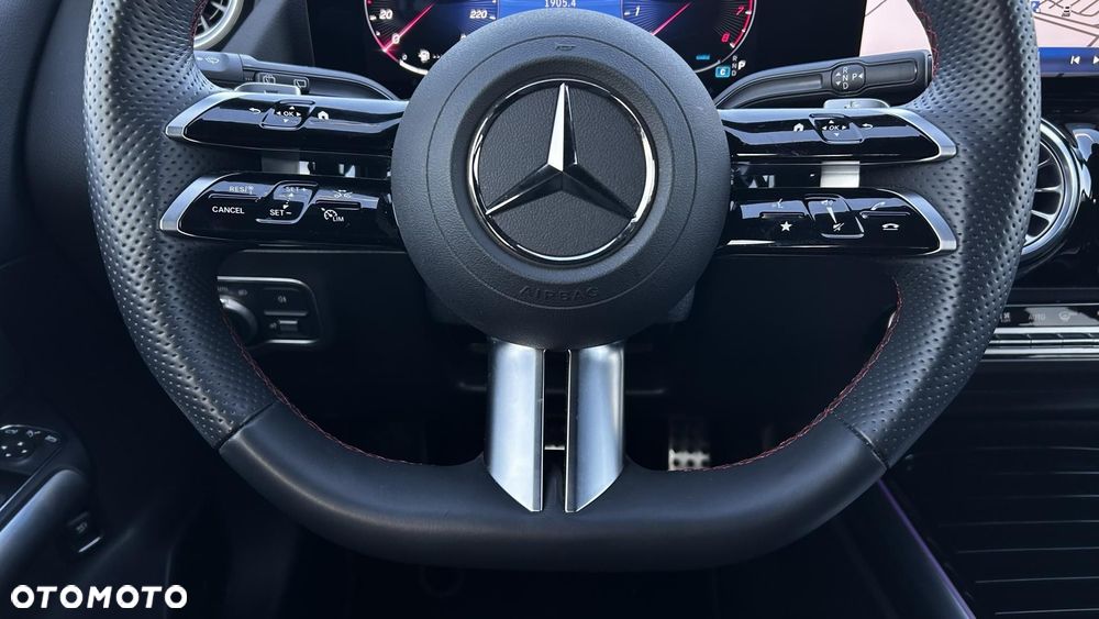 Mercedes-Benz GLA 200 AMG Line - 11