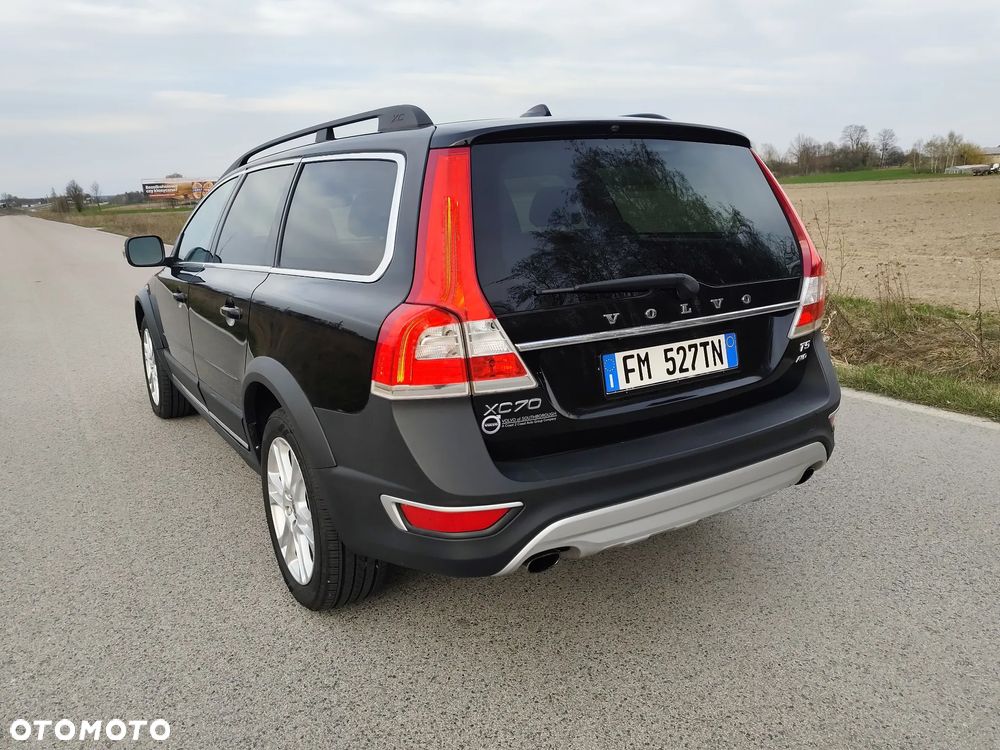 Volvo XC 70 T5 AWD Summum - 17