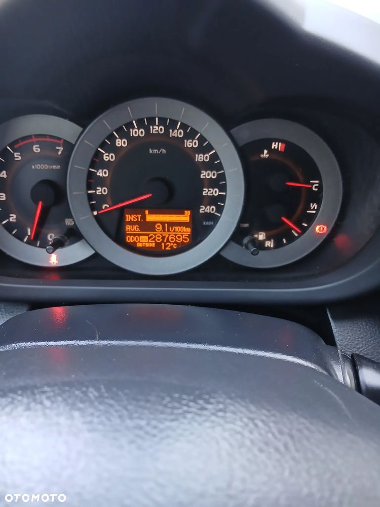 Toyota RAV4 2.2 D-4D Sol 180 - 21