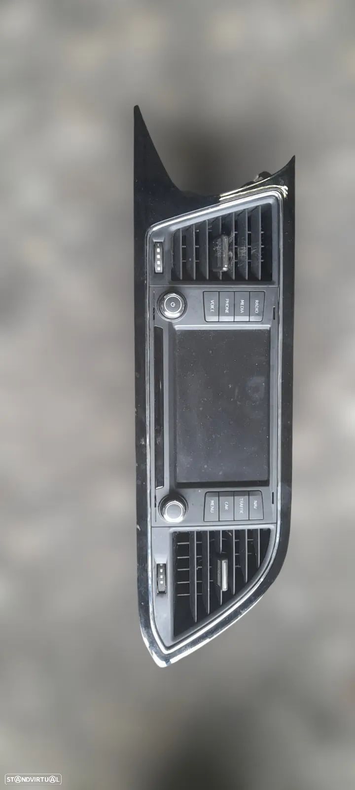 Radio Seat Leon 2016 - 1