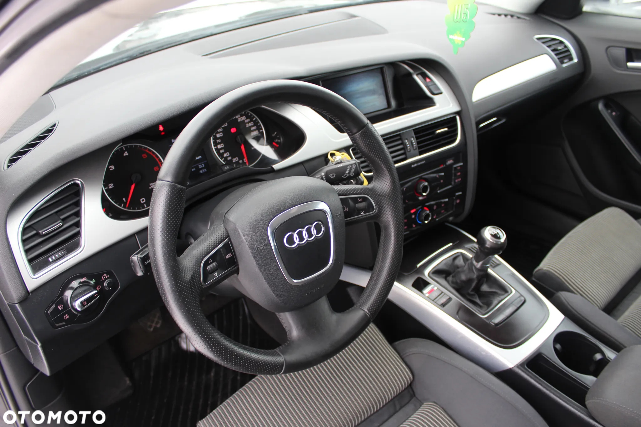 Audi A4 Avant 2.0 TDI DPF Ambition - 13