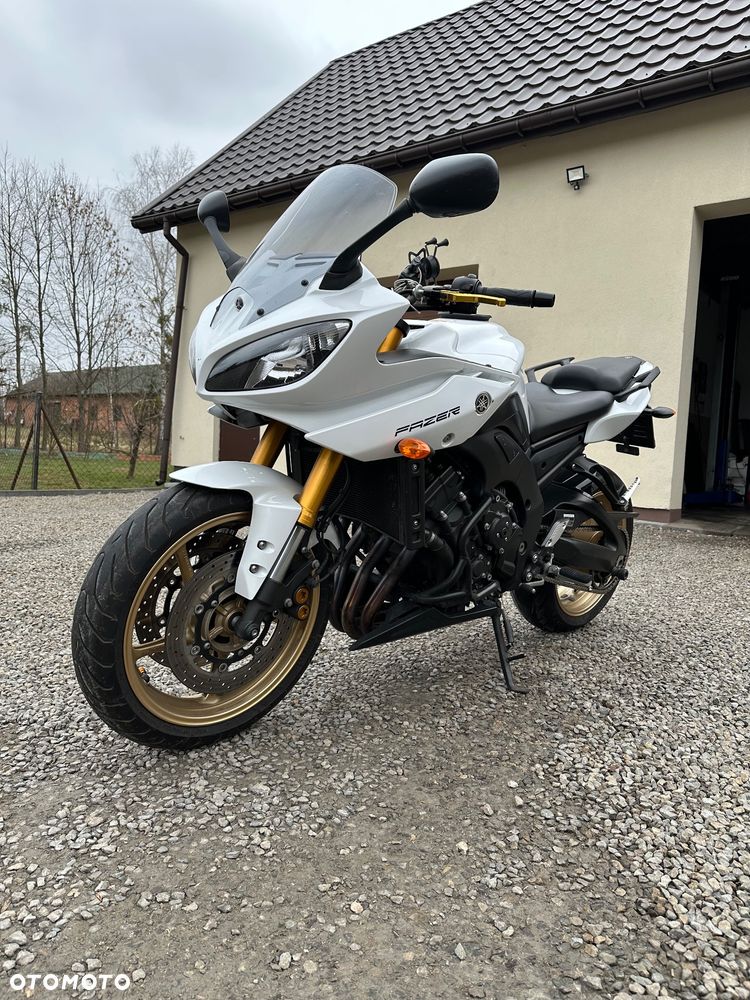 Yamaha FZ8 - 2