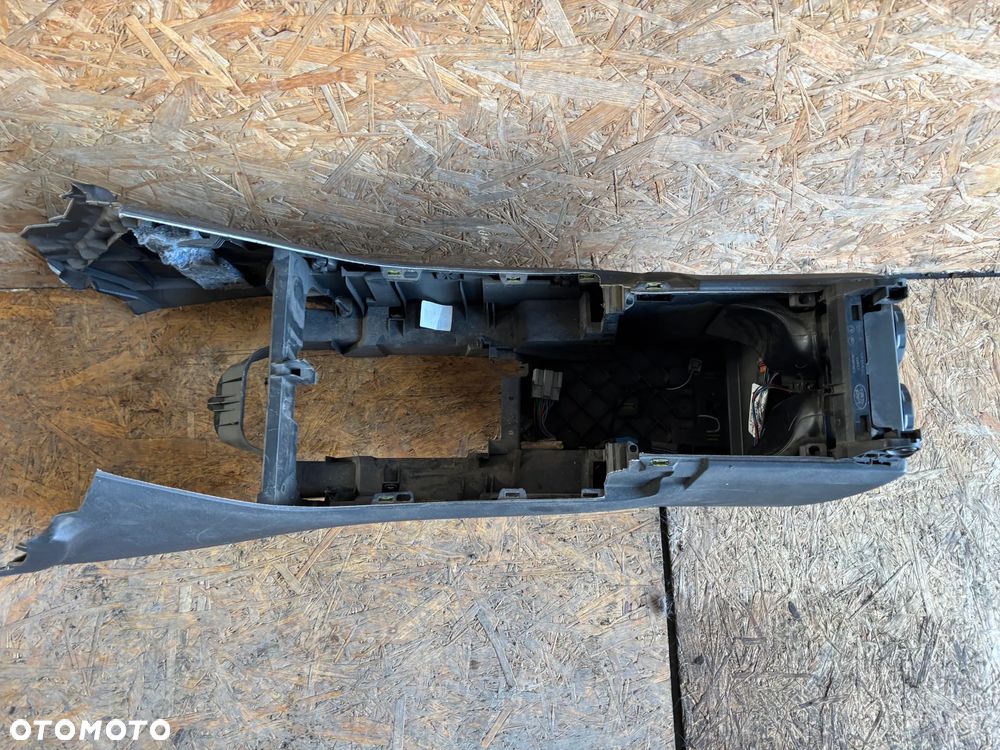 Tunel Range Rover Sport  AH32-045A36-A - 2