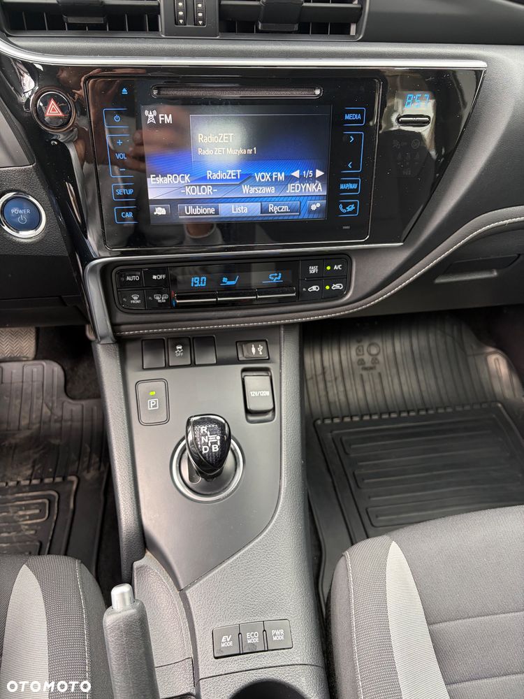 Toyota Auris - 16