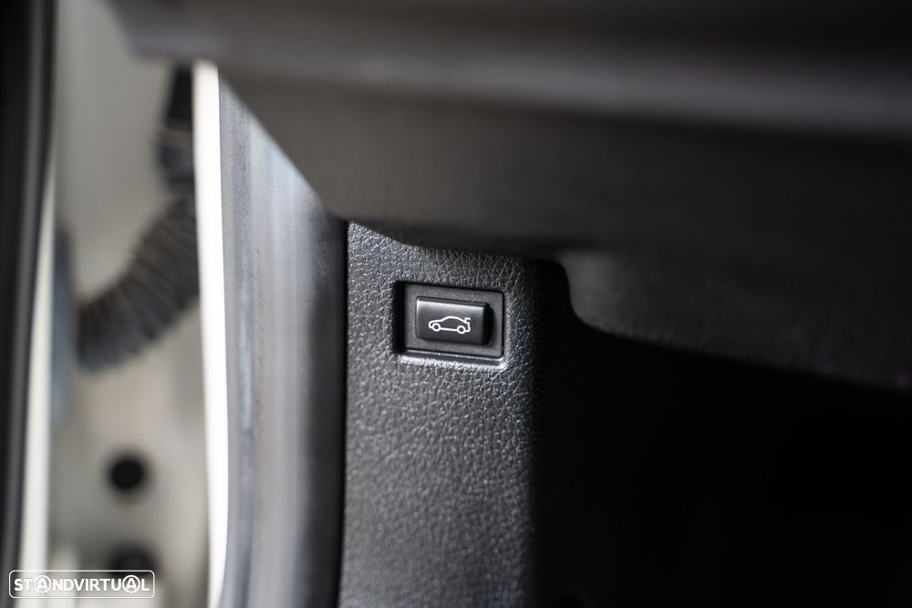 BMW 320 d Auto Line Sport - 22