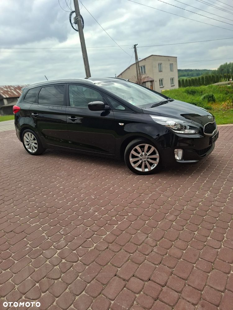 Kia Carens 1.6 GDI Dream Team Edition - 2