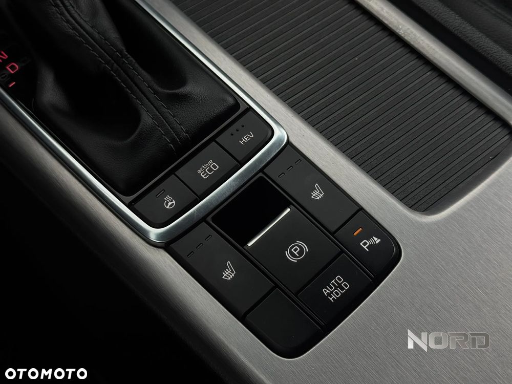 Kia Optima Plug-in Hybrid - 23