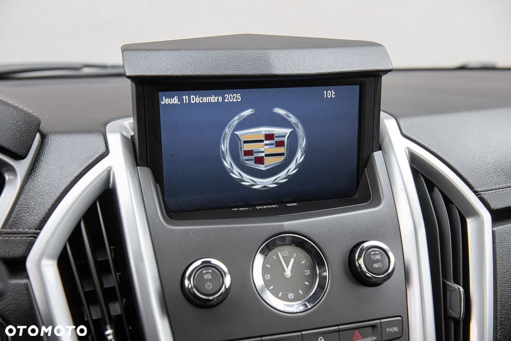 Cadillac SRX - 21